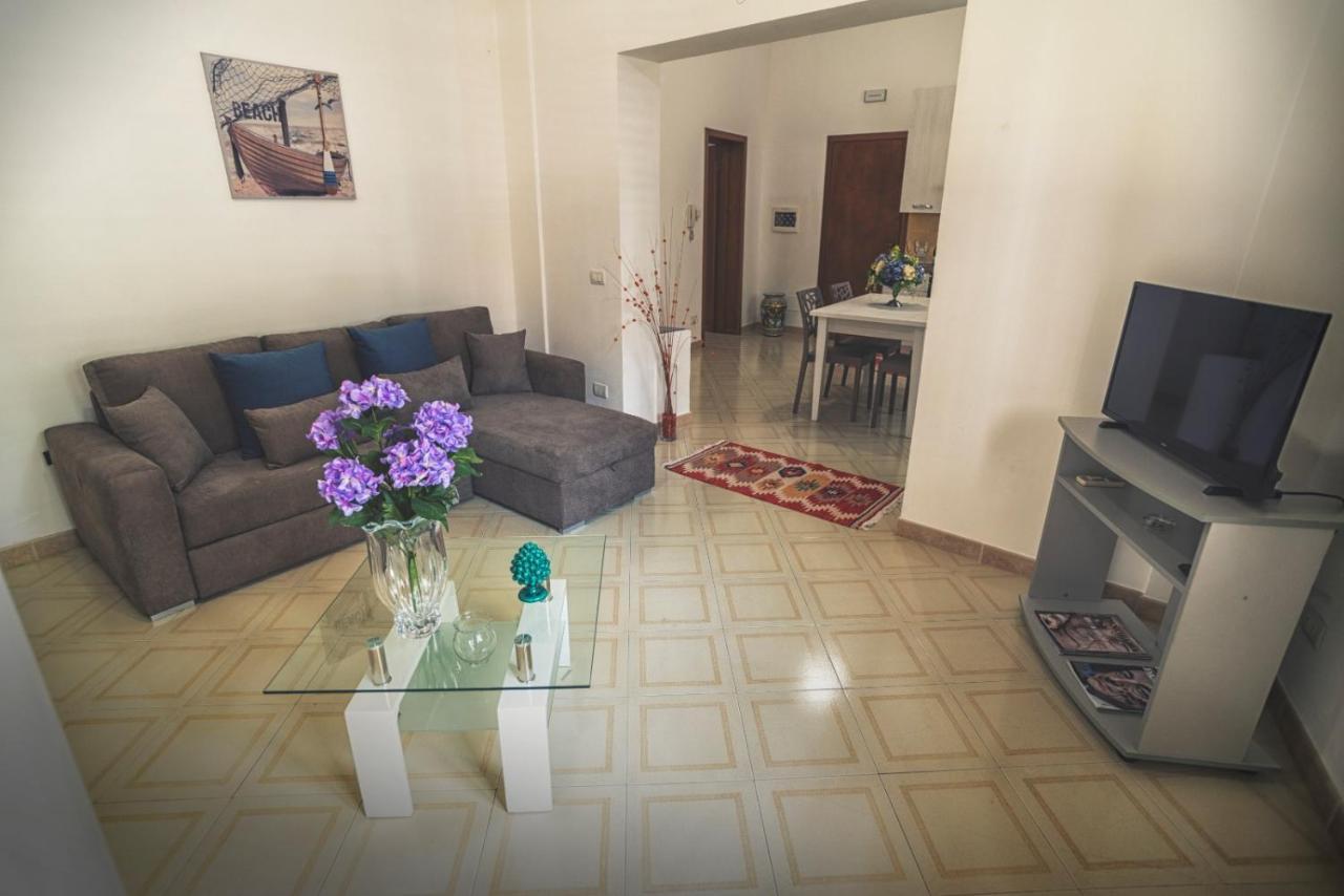 Casa Vacanze Francesca Apartment Mazara del Vallo Bagian luar foto